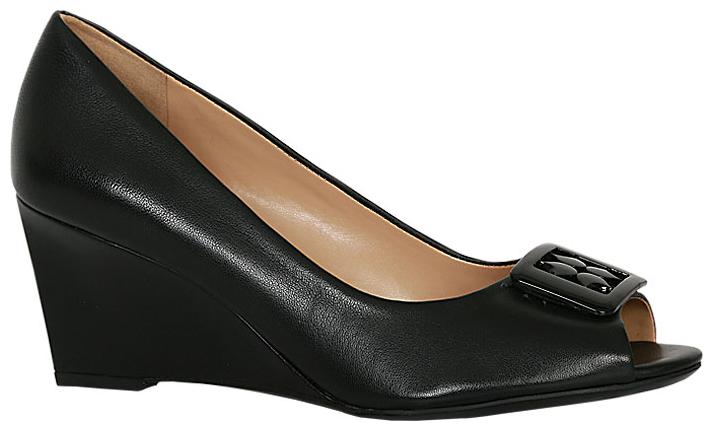 

Naturalizer Women Black Wedges