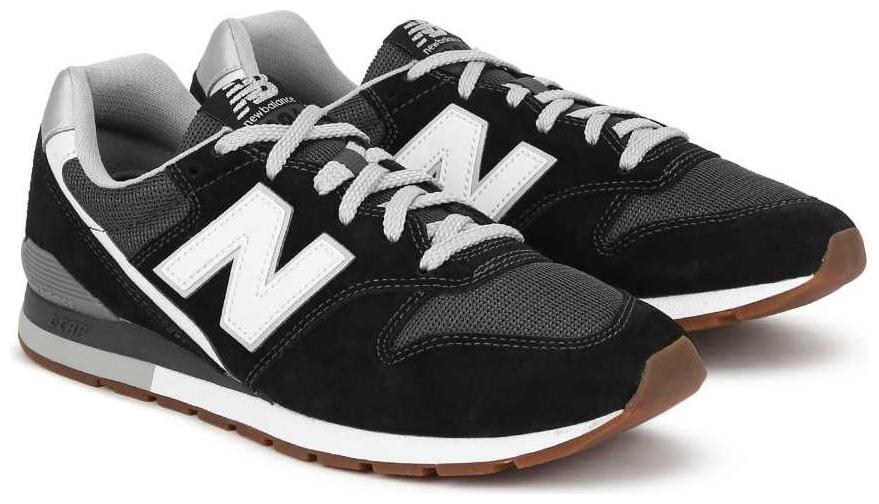 

New Balance 373 Men Black Sneakers