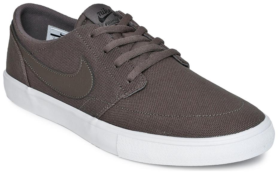 

Nike PORTMORE II SOLAR Men Brown Sneakers