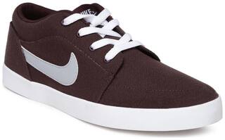 Nike Men Burgundy Voleio Sneakers