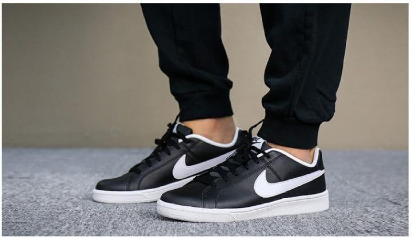 

Nike Men Black Sneakers
