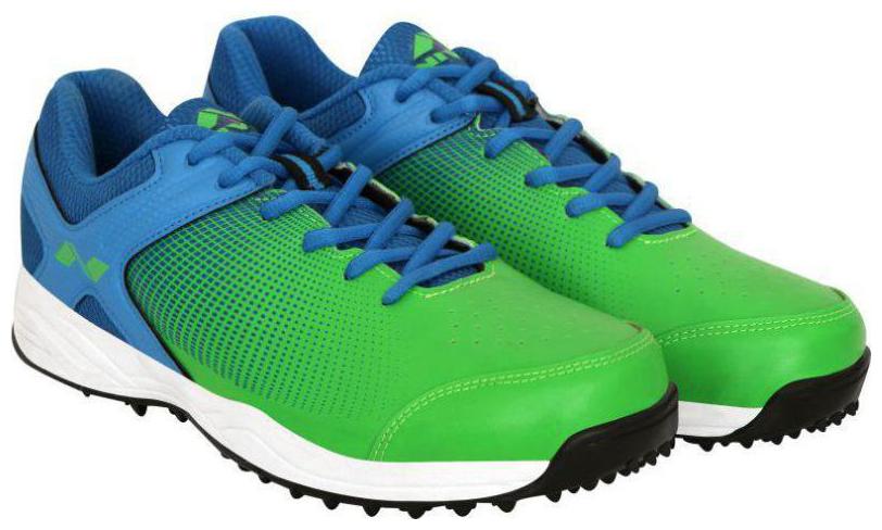 nivia cricket shoes