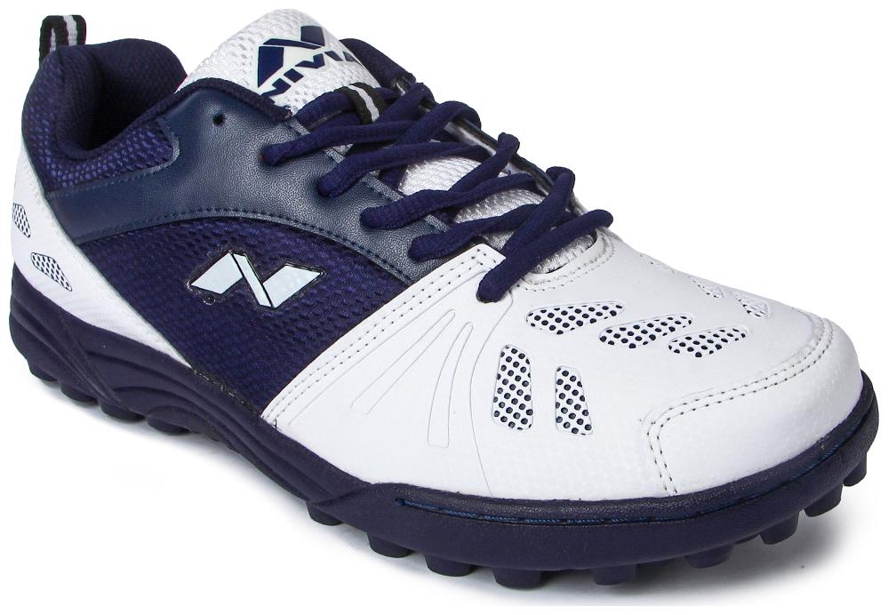 nivia cricket shoes