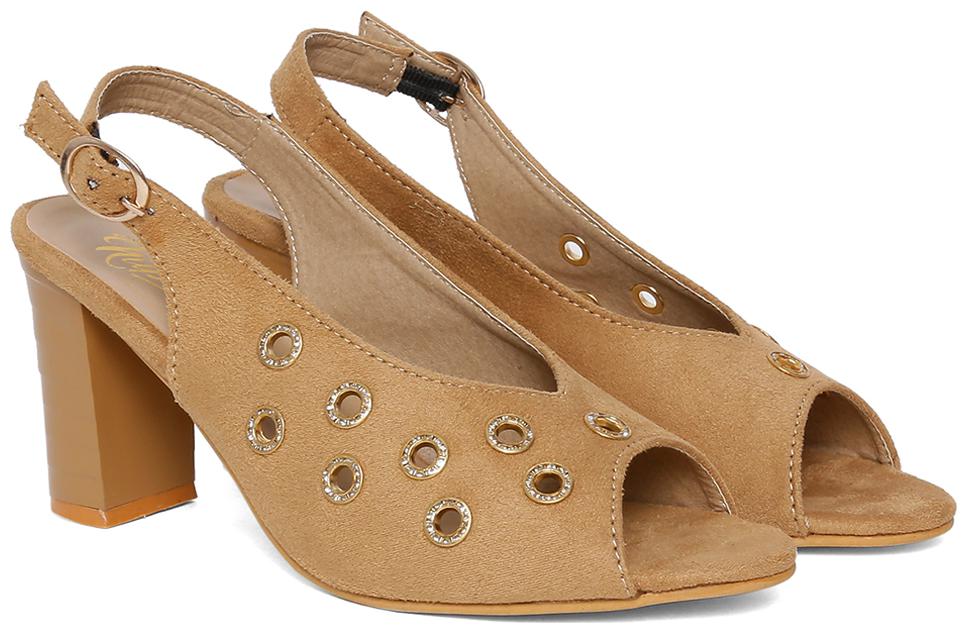 

Nupie Women Brown Wedges