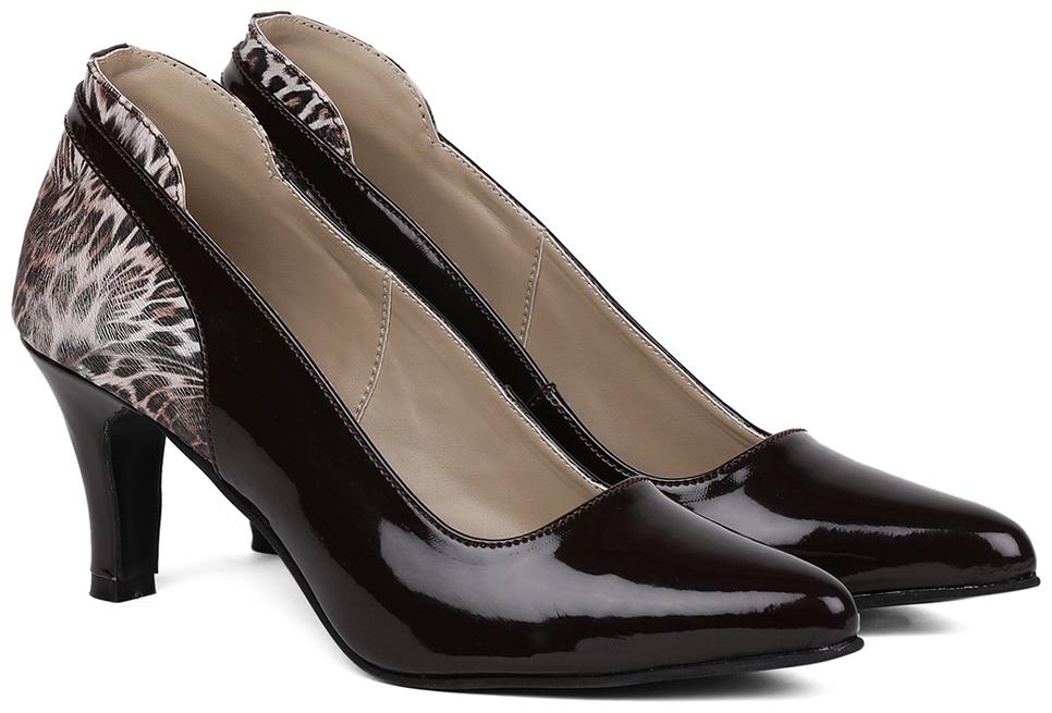 

Nupie Women Black Pumps