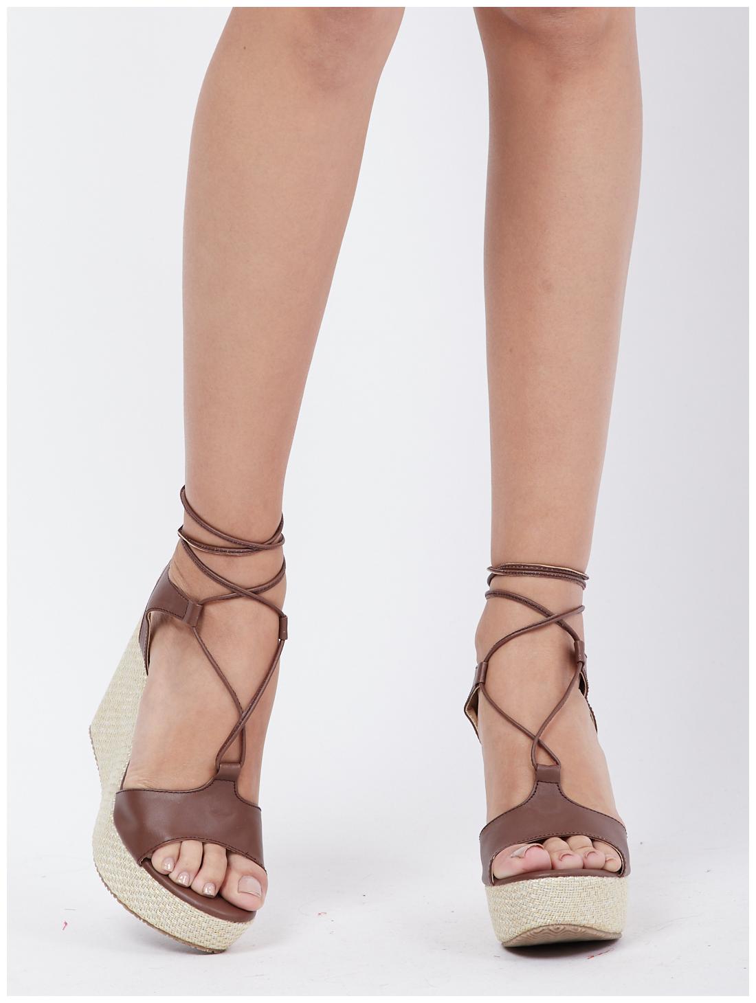 

Nupie Women Brown Wedges