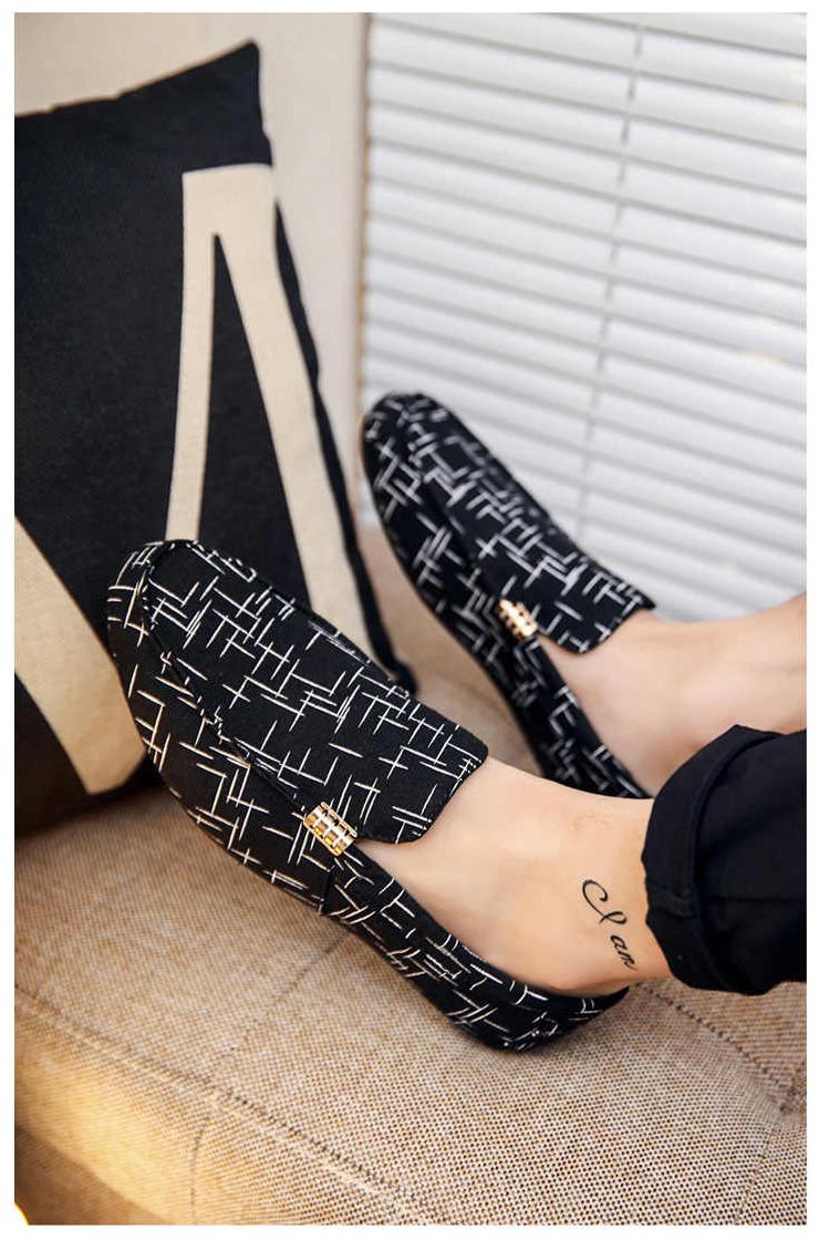 

Ovexa Men Black Loafers