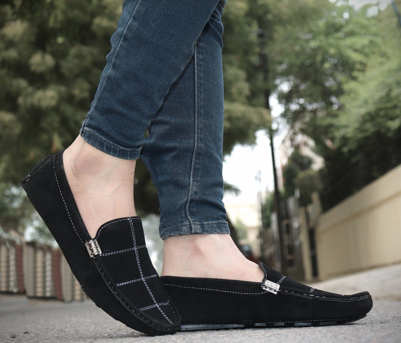 

Ovexa Men Black Loafers
