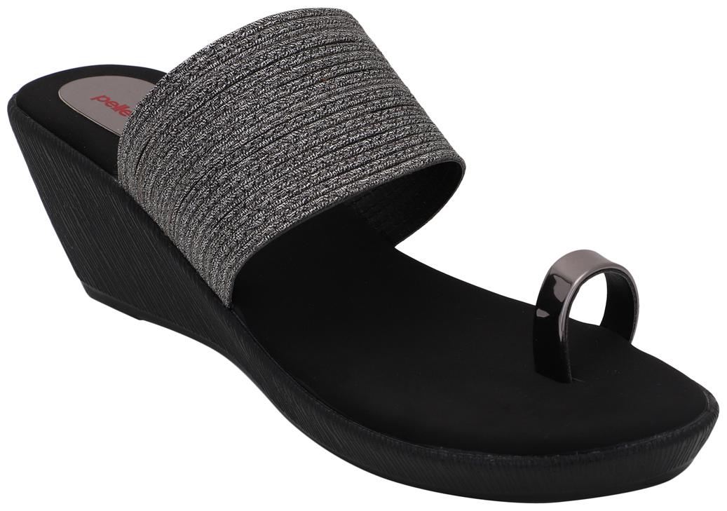 

PELLE ALBERO Women Grey Sandals