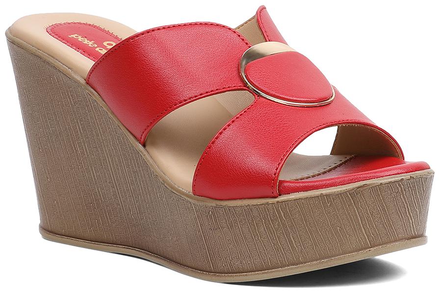 

PELLE ALBERO Women Red Wedges