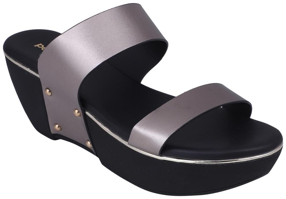 

PELLE ALBERO Women Grey Wedges