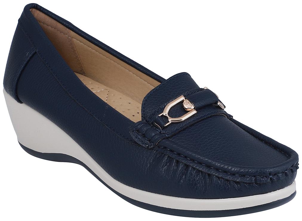 

PELLE ALBERO Women Navy Blue Loafers