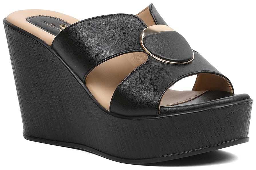 

PELLE ALBERO Women Black Wedges