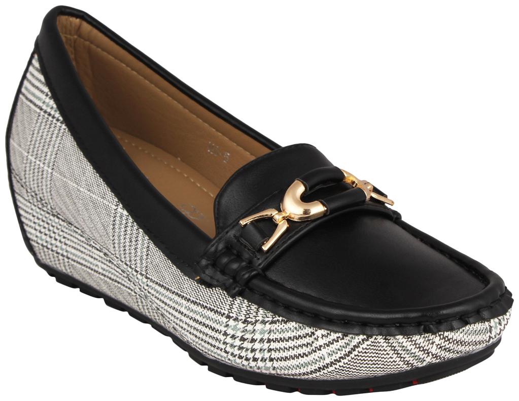 

Pelle Albero Womens Black Comfortable Loafer
