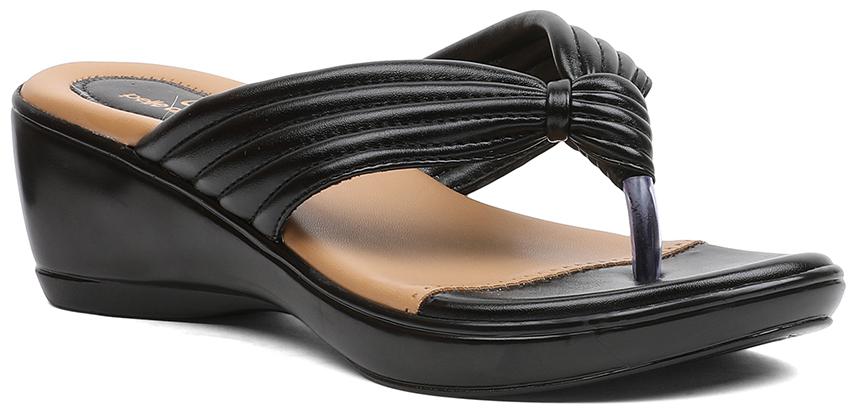 

PELLE ALBERO Women Black Wedges