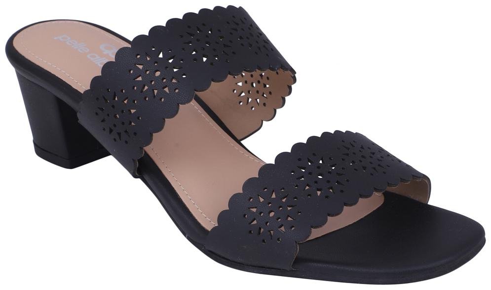 

PELLE ALBERO Women Black Heeled Sandals