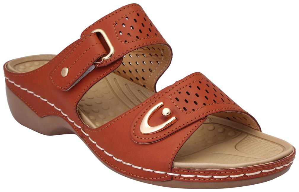 

PELLE ALBERO Women Brown Sandals