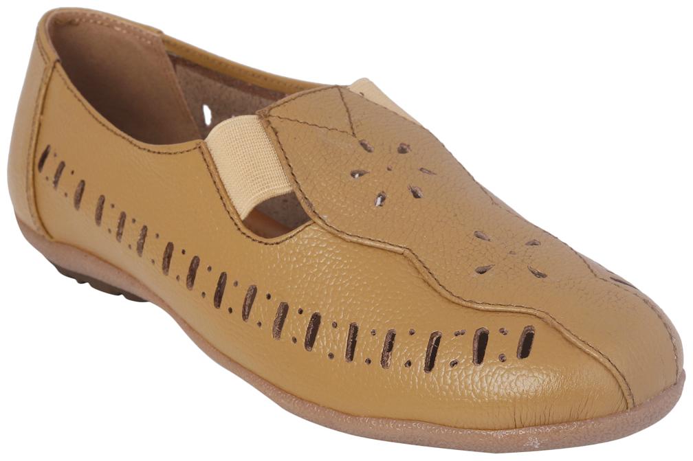 

PELLE ALBERO Women Beige Casual Shoes