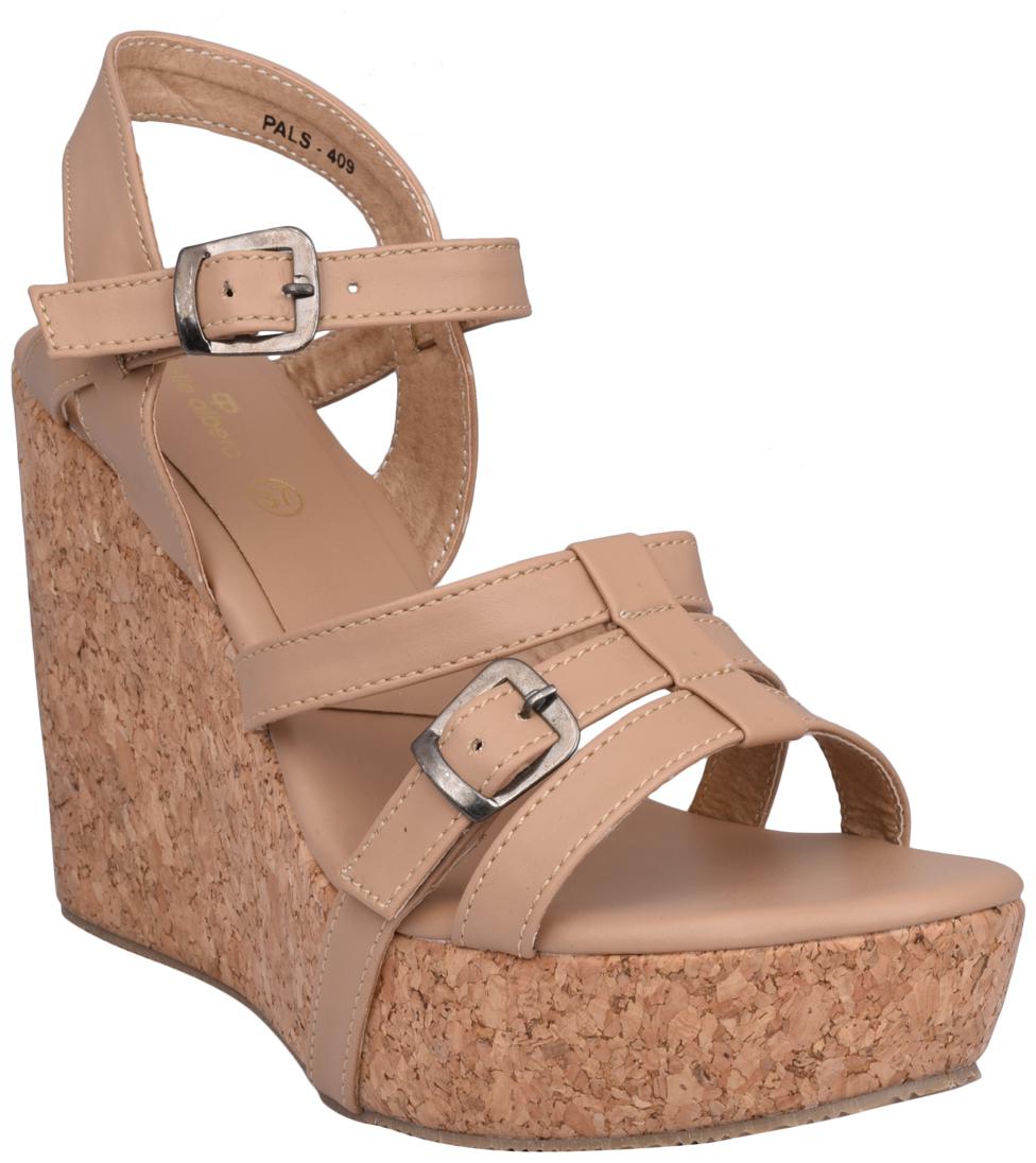 

PELLE ALBERO Women Beige Wedges