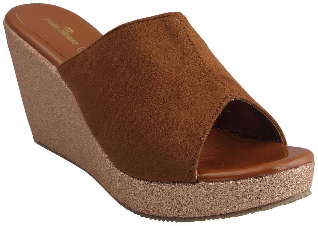 

PELLE ALBERO Women Brown Wedges