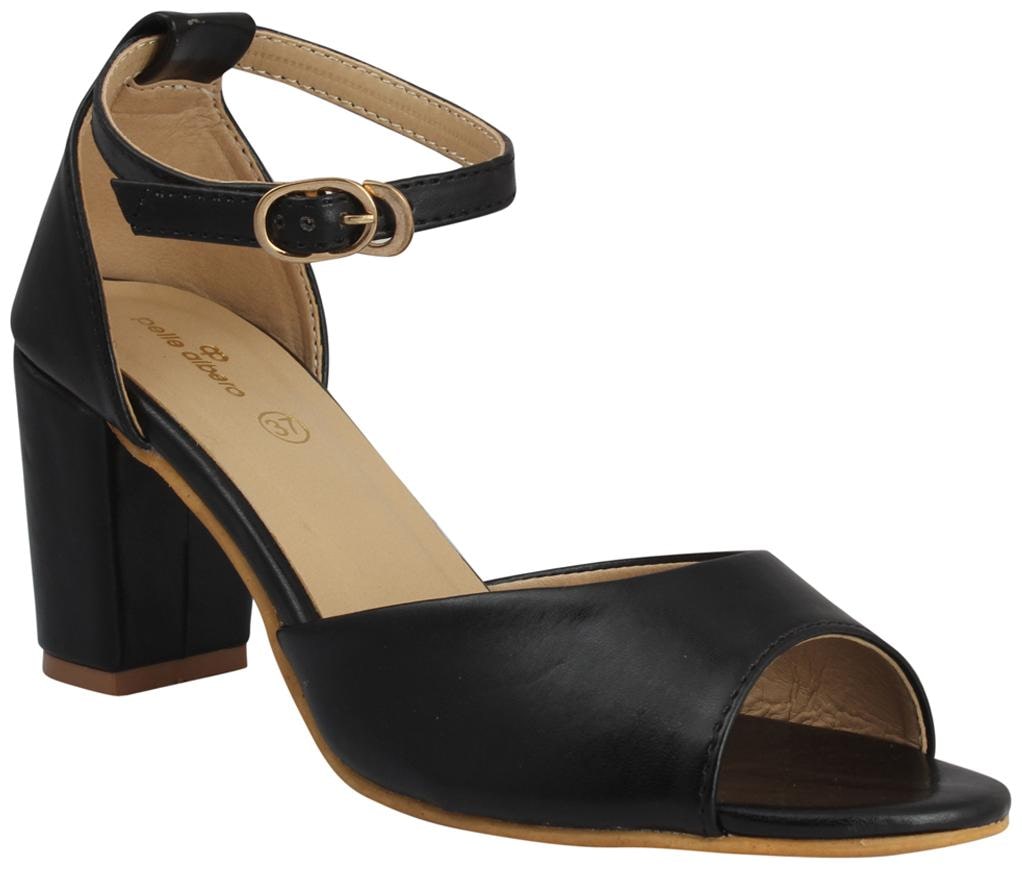 

PELLE ALBERO Women Black Heeled Sandals