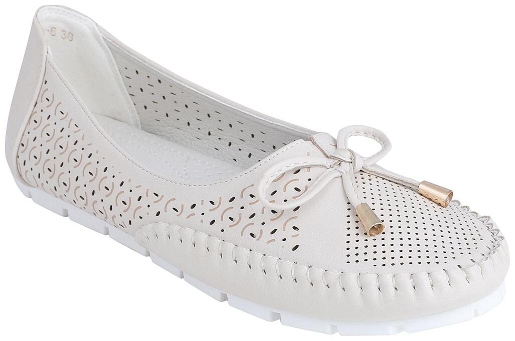 

PELLE ALBERO Women Beige Loafers