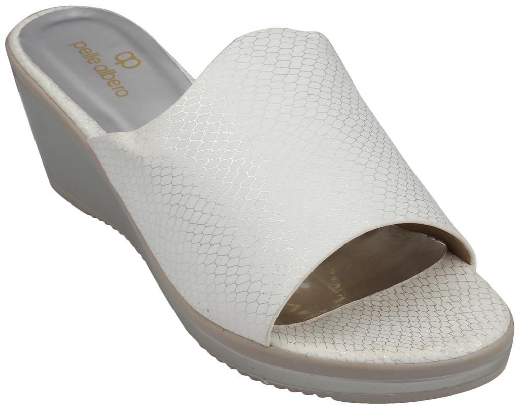 

PELLE ALBERO Women White Wedges