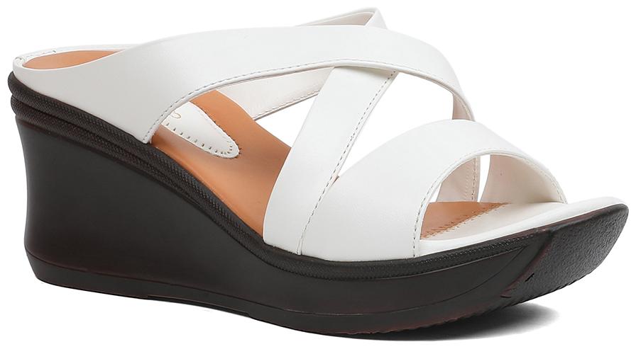

PELLE ALBERO Women White Wedges