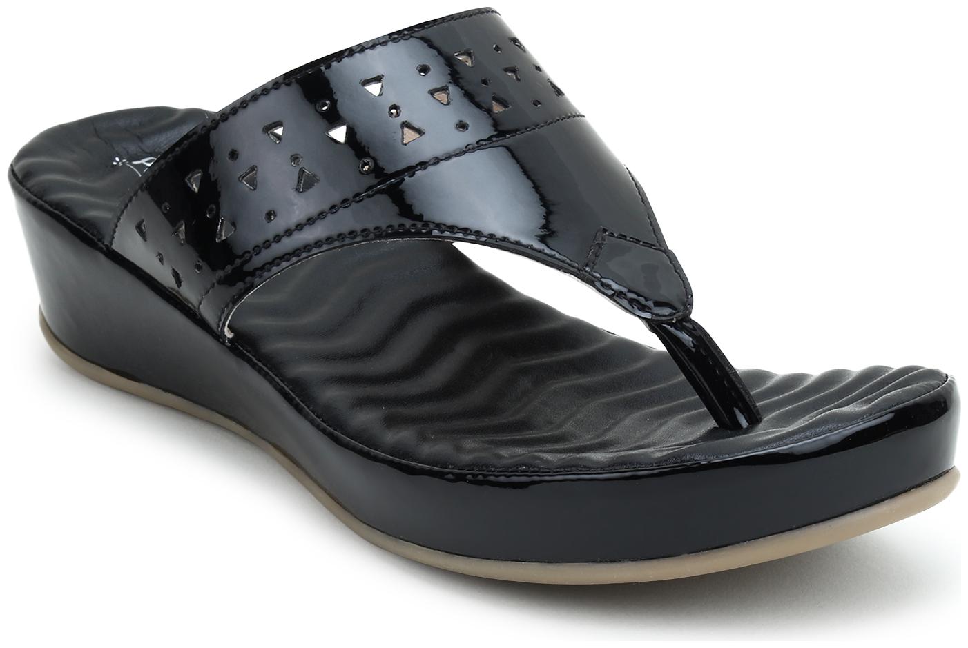 

Pepitoes Women Black Sandals