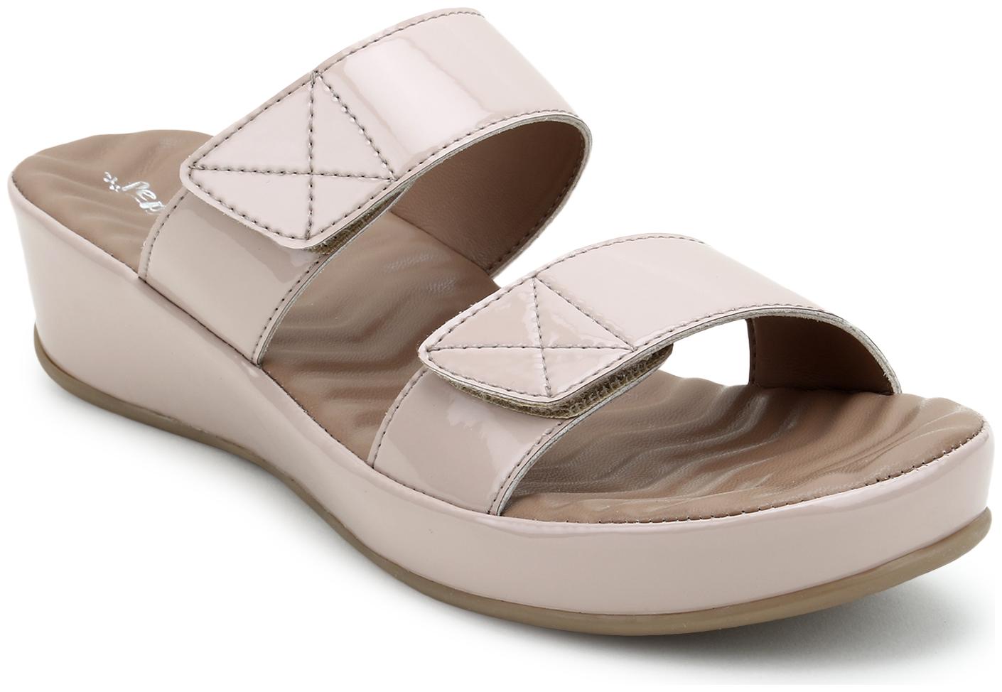 

Pepitoes Women Pink Sandals