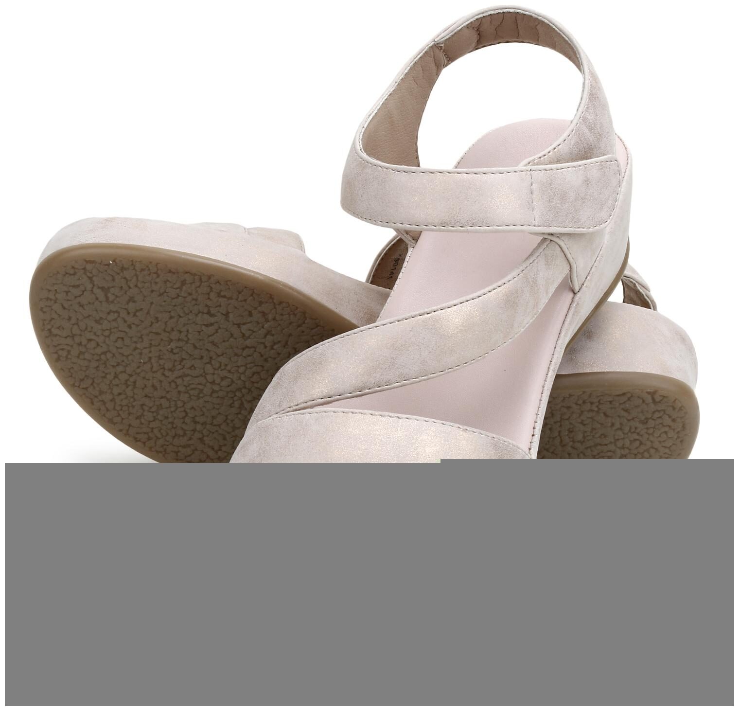 

Pepitoes Women Pink Sandals