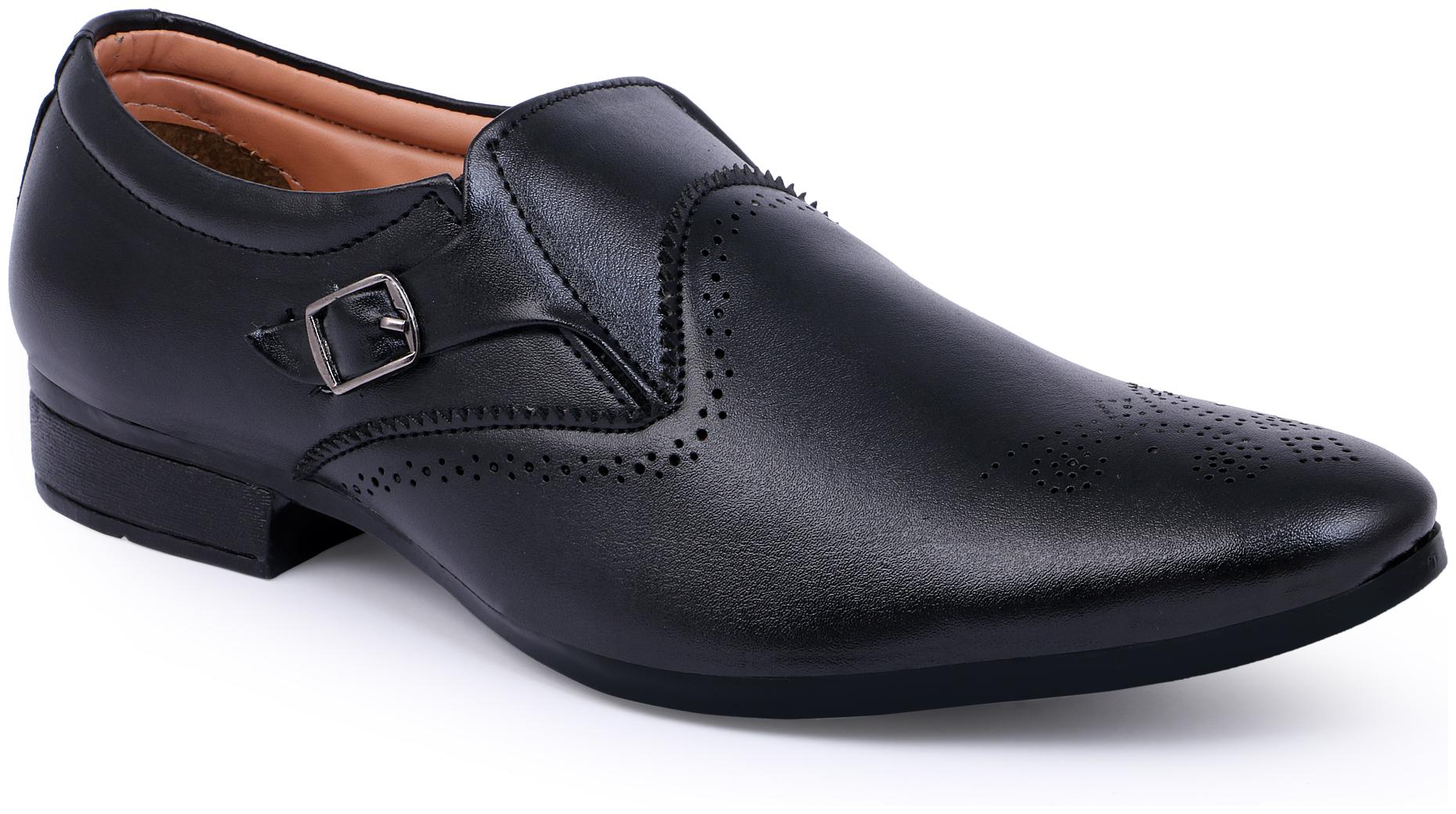 

PERY-PAO Black Slip-on Shoes