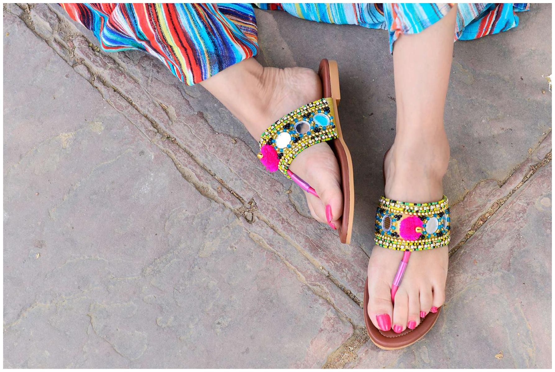 

PKKART Women Multi-Color One Toe Flats