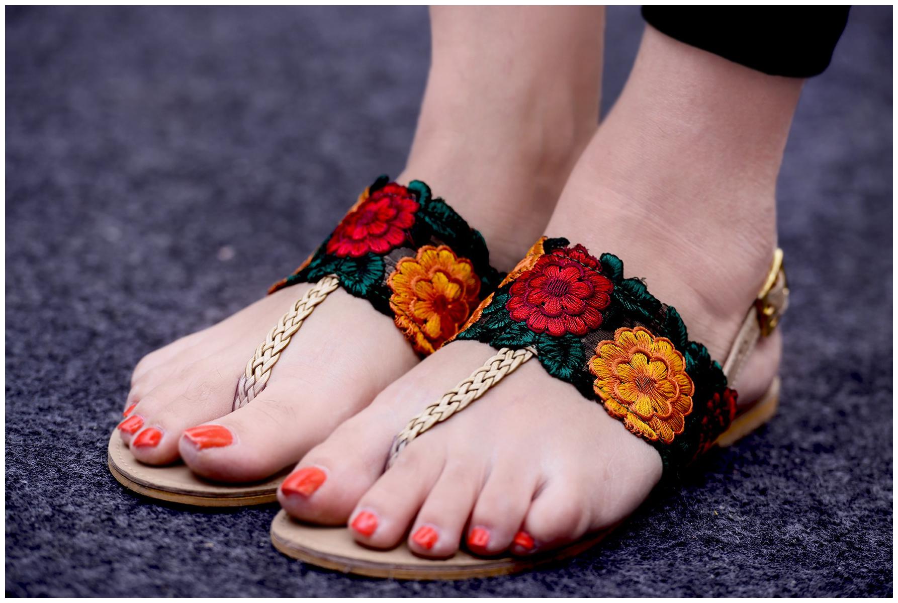 

PKKART Women Multi-Color Open Toe Flats
