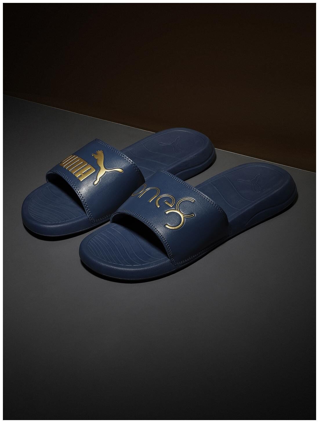 

Puma Unisex Blue Sliders - 1 Pair