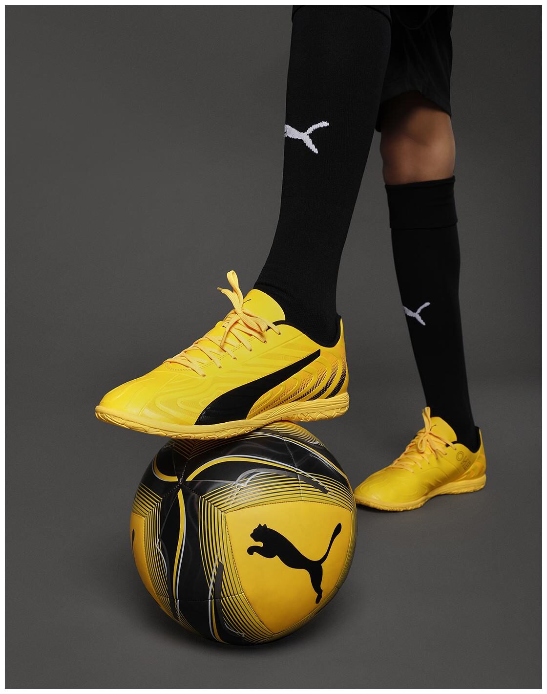 

Puma Men PUMA ONE 20 4 IT Football Shoes ( Yellow )