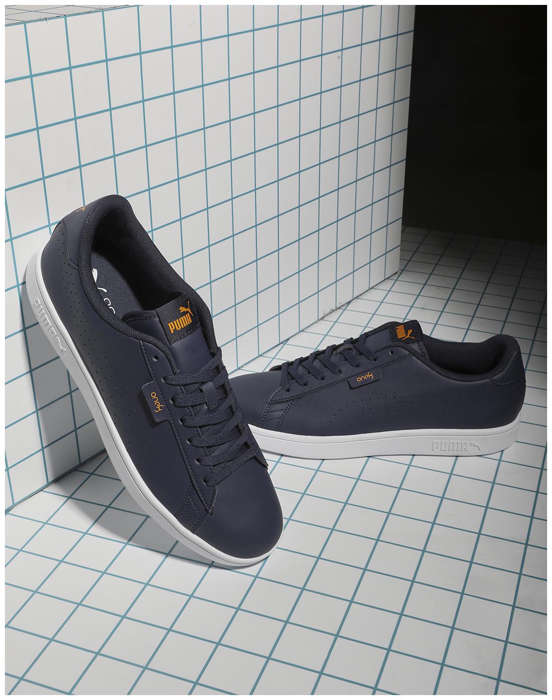 

Puma Unisex Blue Classic Sneakers - 373656