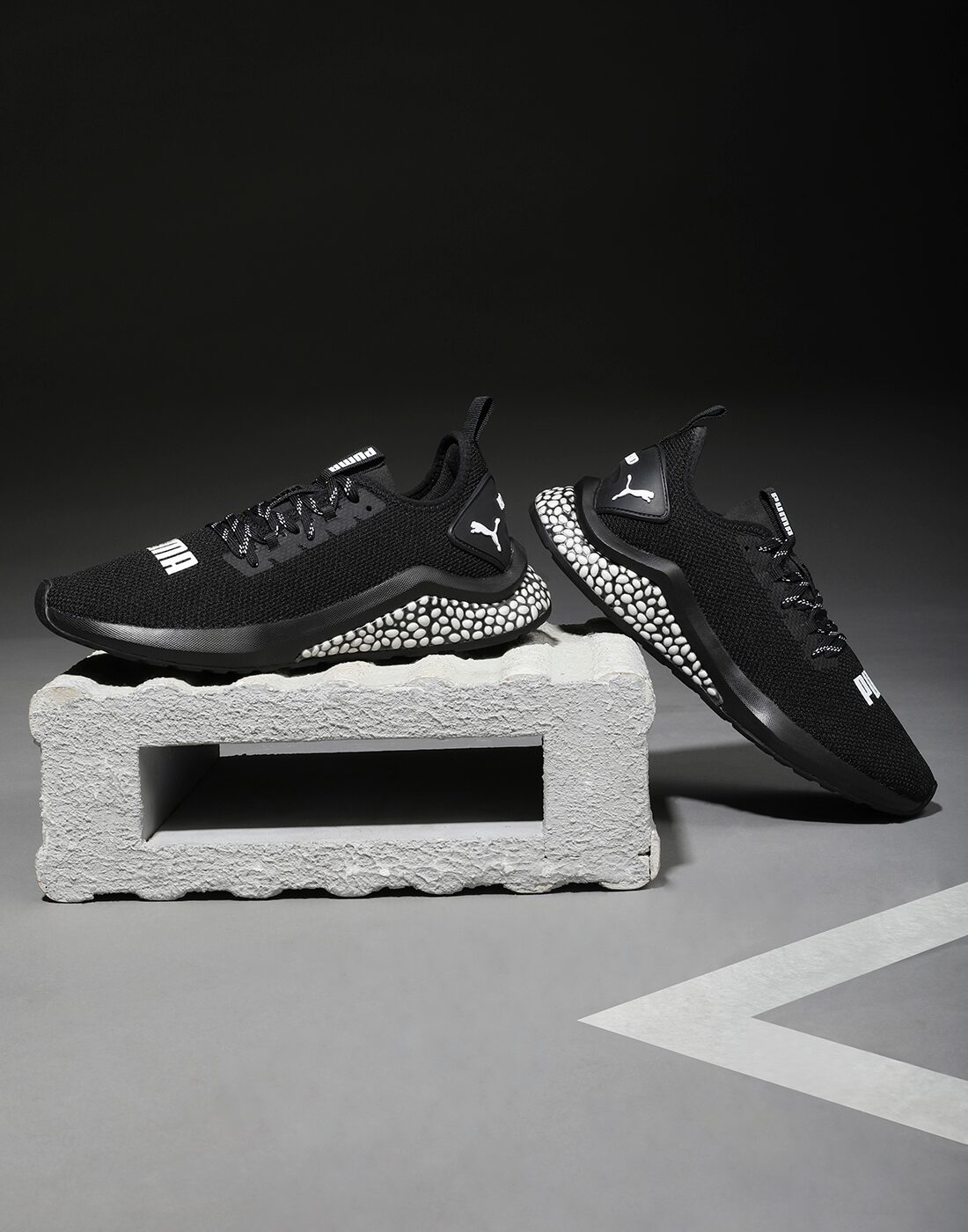 

Puma Men CELL Running Shoes ( Black )