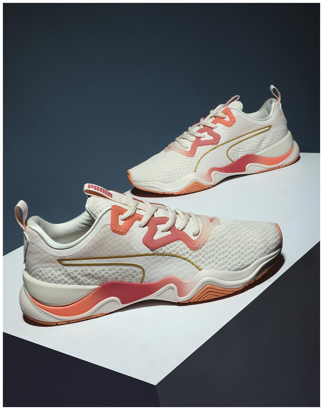 

Puma Women Zone XT Sunset Wns Running Shoes ( White )
