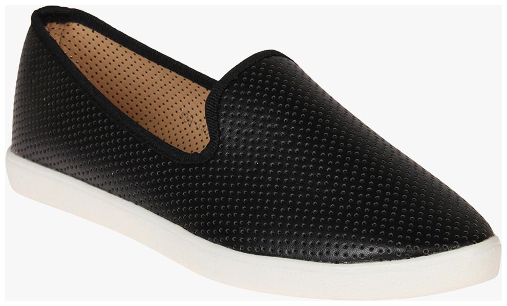 

Red Pout Women Black Casual Shoes