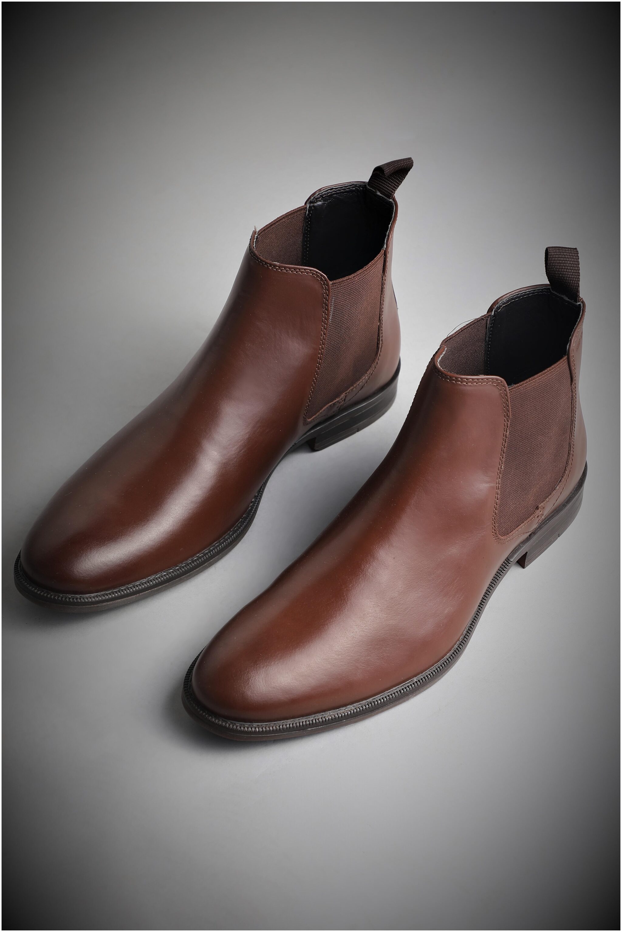 

Red Tape Men Brown Chelsea Boots - RTE308