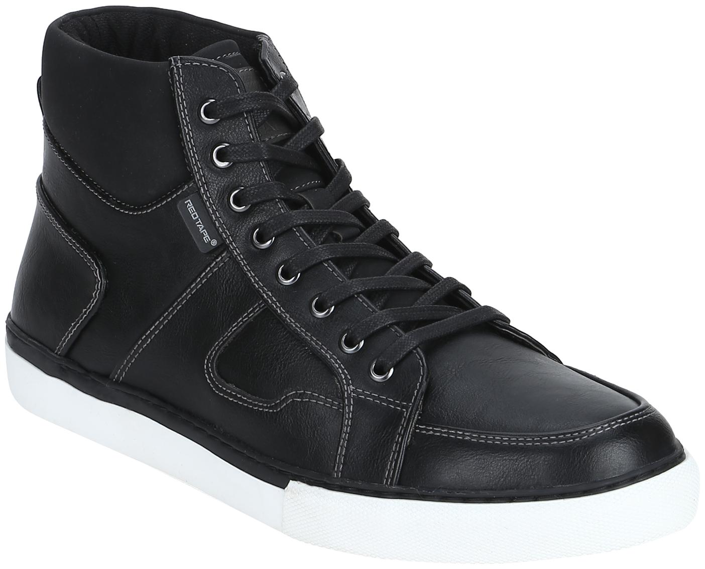 

Red Tape Men Black Chukka Boots - RTE136