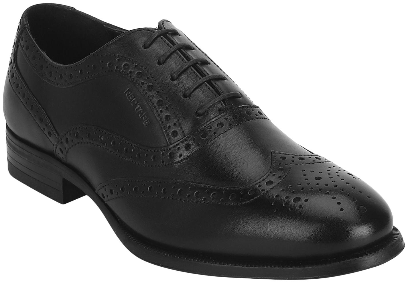 

Red Tape Men Black Brogues Formal Shoes