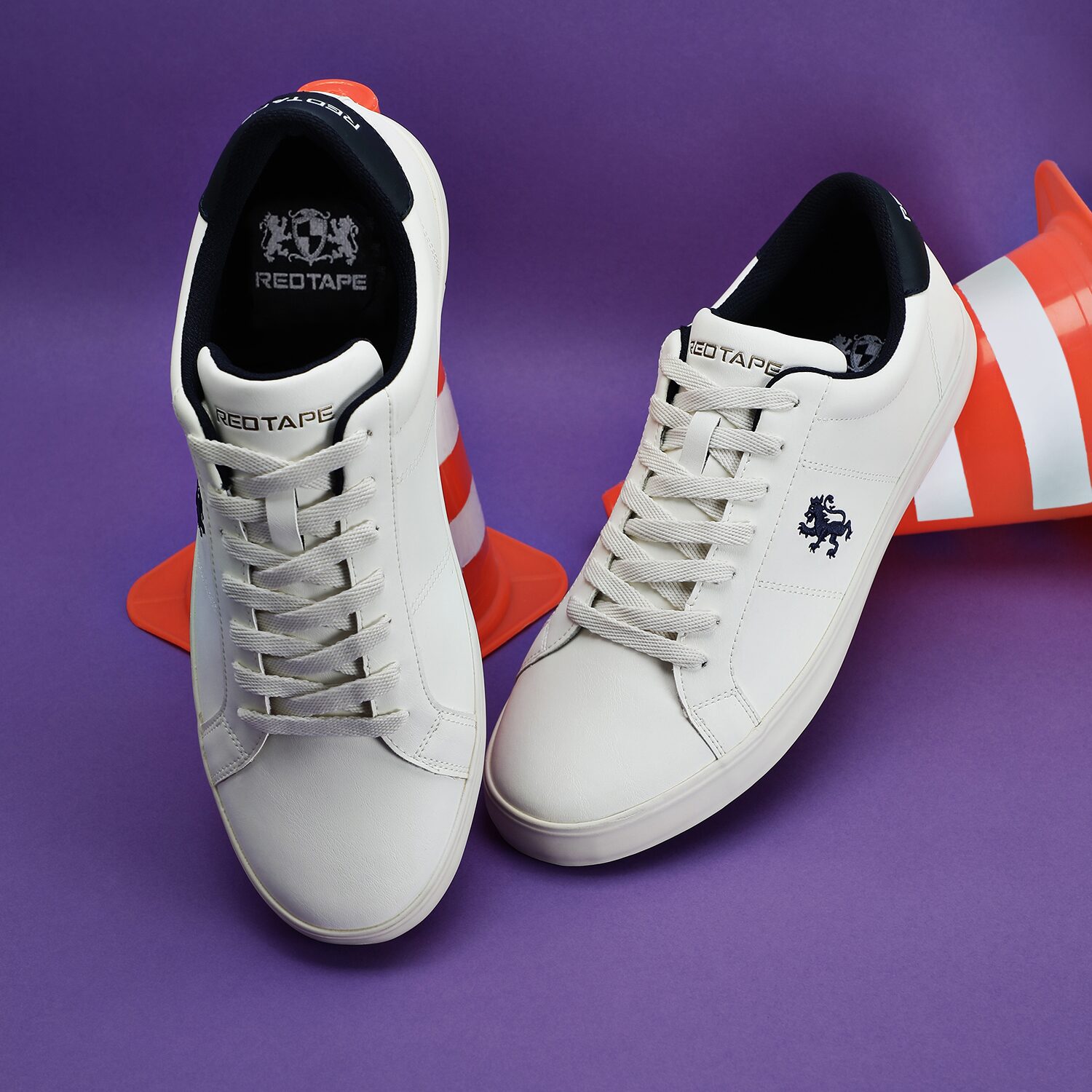 

Red Tape Men White Classic Sneakers - Rte283