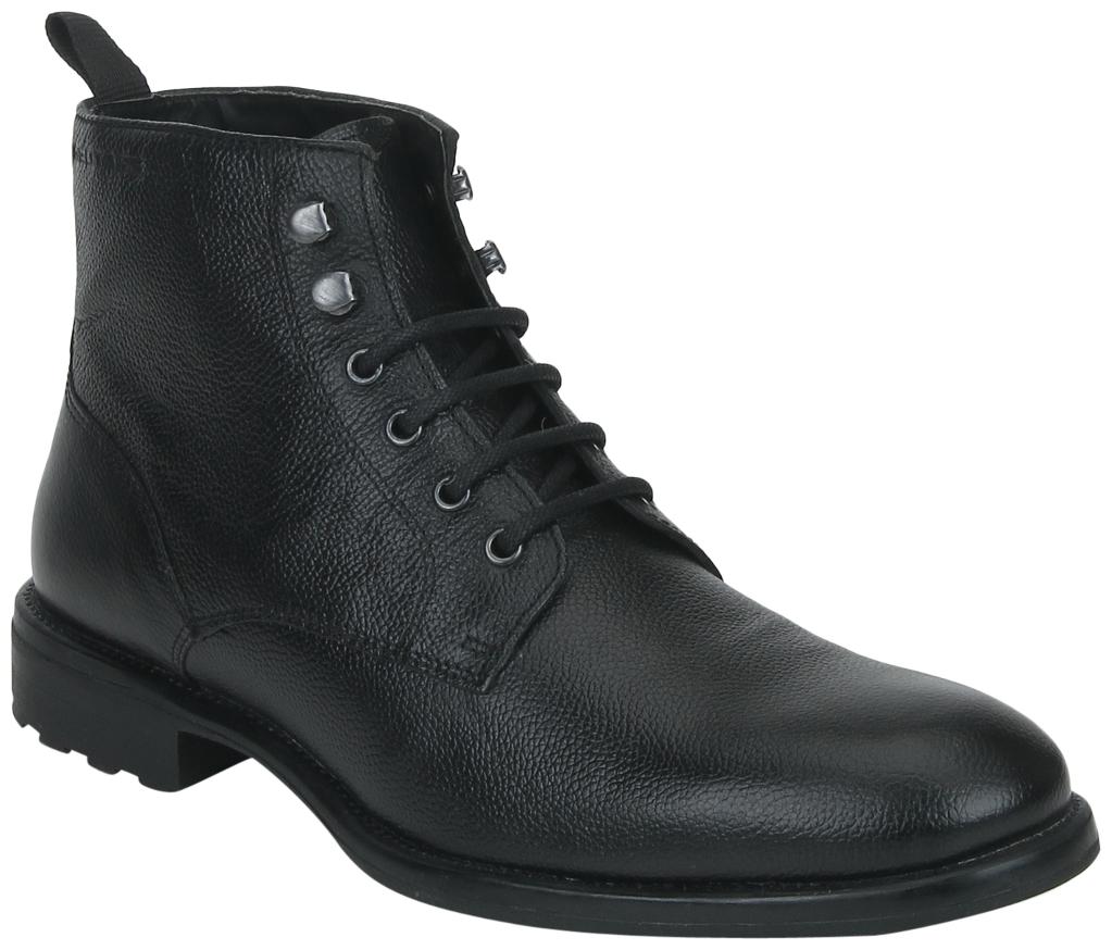 

Red Tape Men Black Outdoor Boots - RTE0011A