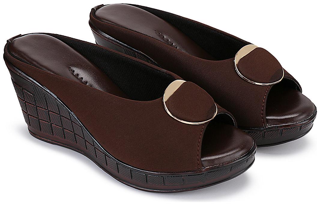 

RIMBOLL Women Brown Wedges