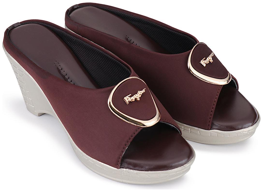 

RIMBOLL Women Brown Wedges