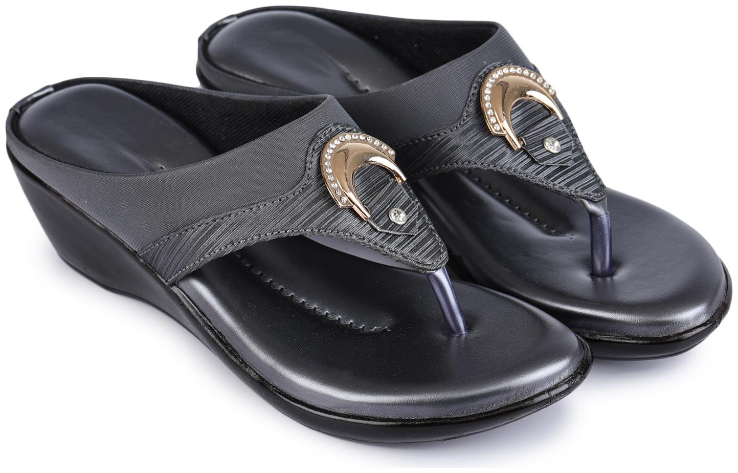 

RIMBOLL Women Grey Sandals