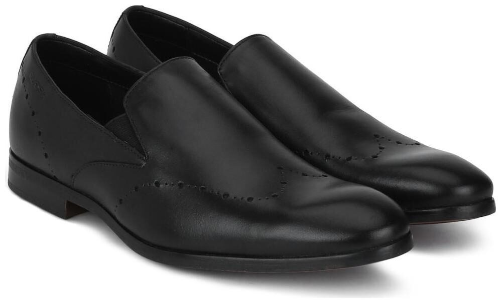 

Ruosh Men Black Loafers