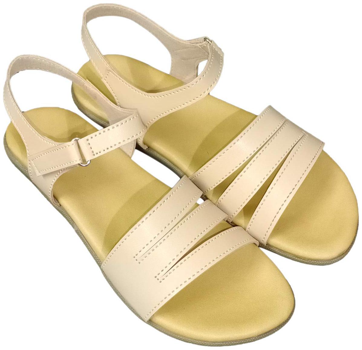 

Saanvishubh Women Cream Sandals